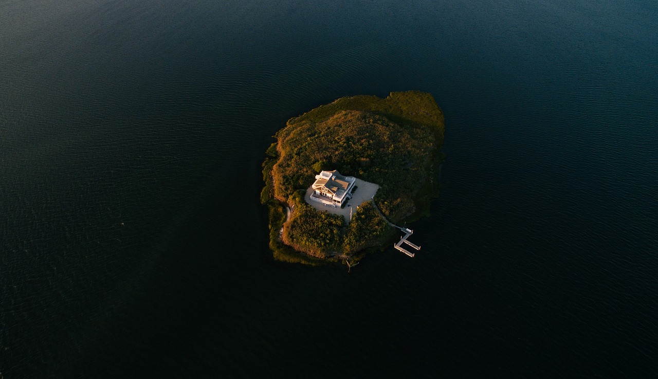 長興島航母最新動(dòng)態(tài)揭秘，中國海軍建設(shè)邁入新紀(jì)元